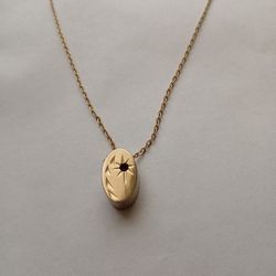 Women's Vintage 17" Gold Pendant Necklace 