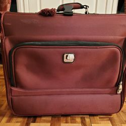 Business Suitcase - Kenneth Cole Reaction - Please See Pics