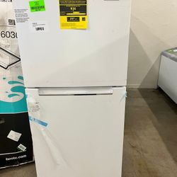 Magic Chef HMDRWE 10.1 cu. ft. Top Freezer Refrigerator