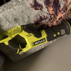 Ryobi Saw