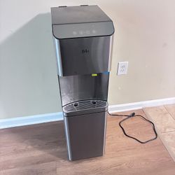 Bria water dispenser Hot cold and ice