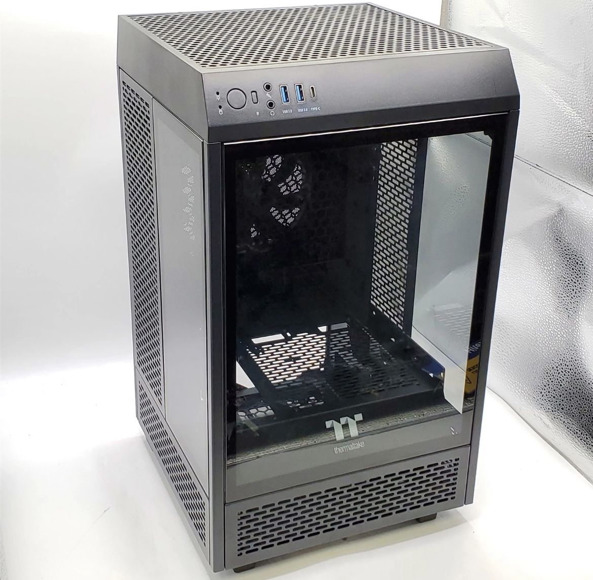 Thermaltake Tower 100 Mini-ITX Case (Black) – Clean & Ready