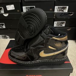 Nike Air Jordan 1 Retro High OG Metallic Black Gold 575441-032 Size 5.5Y Brand New