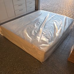 Mattres Queen memory-foam