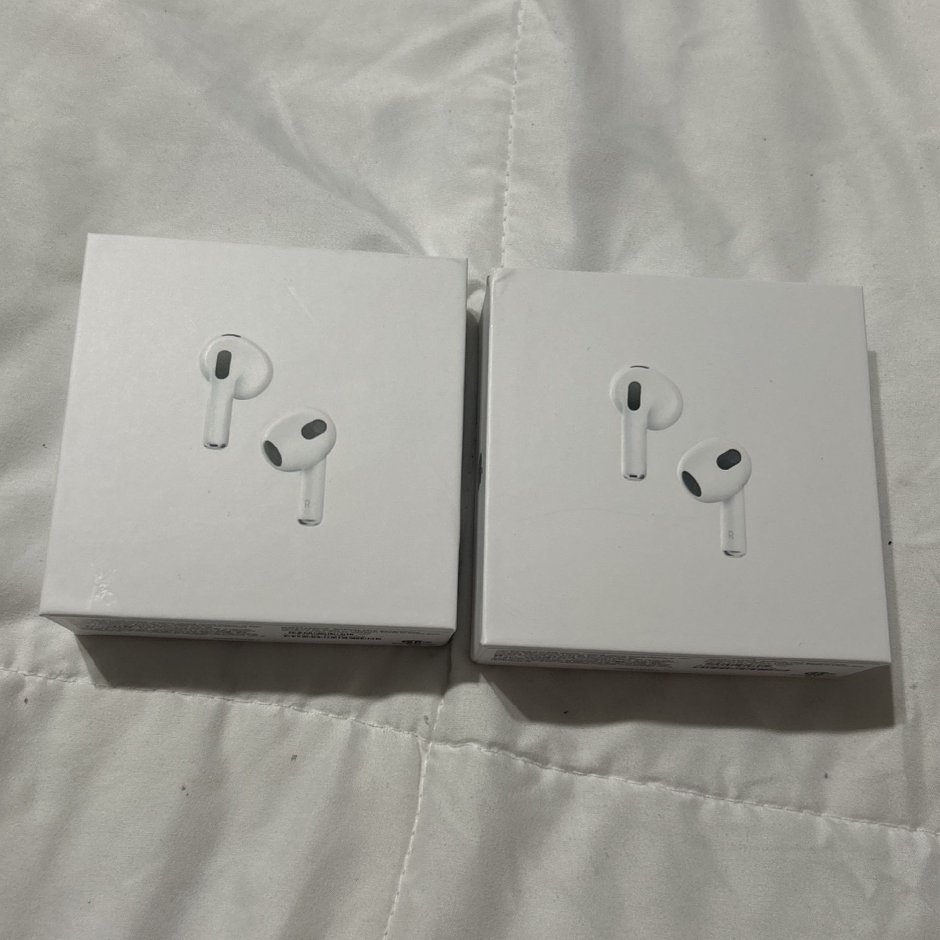 1 Of 1 AirPods Pro’s 