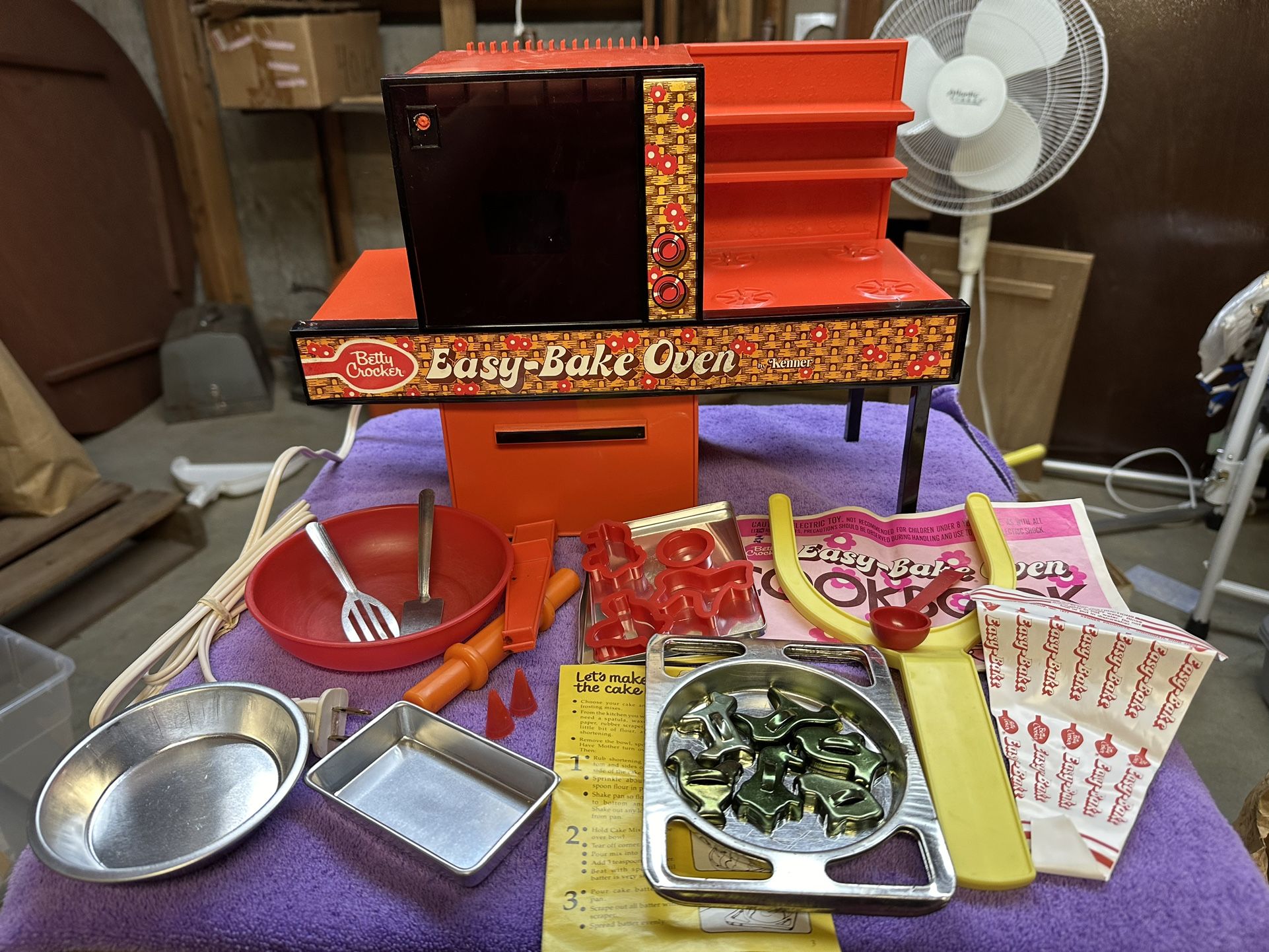 Vintage 1970's Easy Bake Oven In Box, All Accessories and Cookbooks