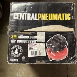 Compressor 3 Gallons Good Condition Like New