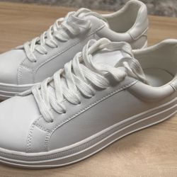 Steve Madden white sneakers 