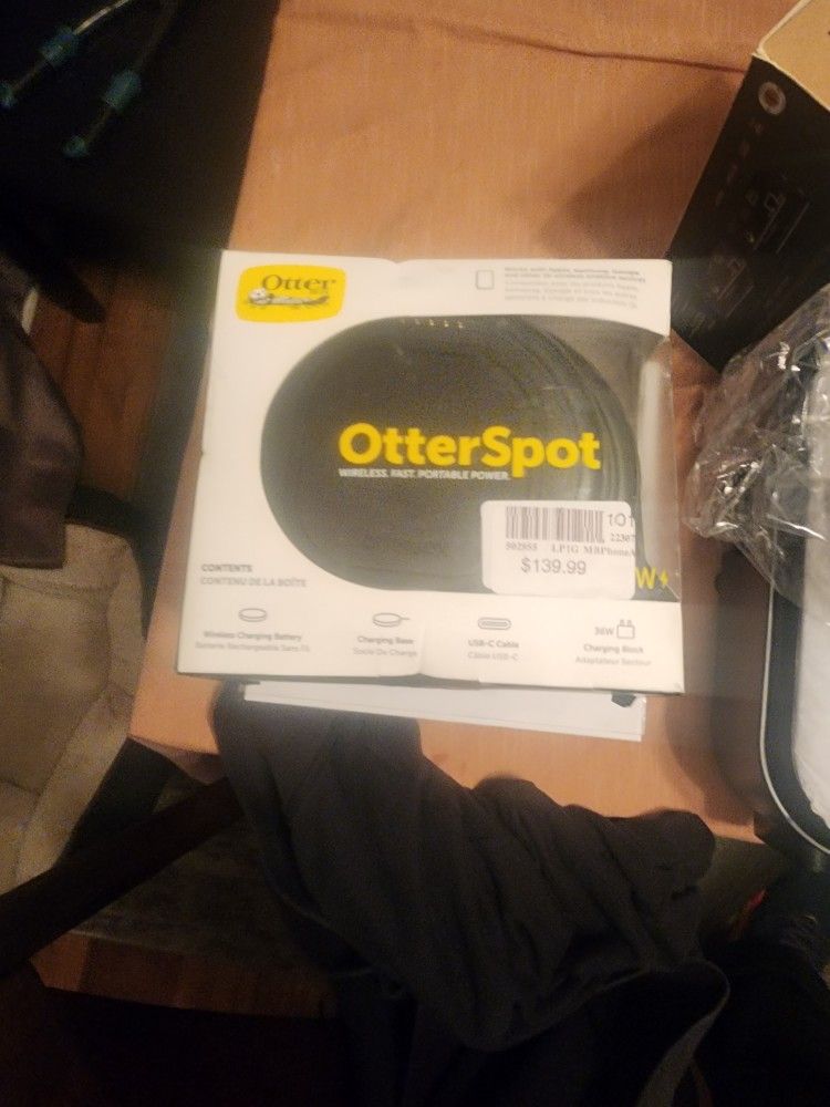 Outterbox Fast Wireless Charger