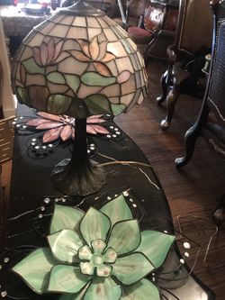Wall decoration matching table lamp I can separate it If someone needs only the wall decoration or only the lamp