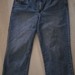 Women's Denium Capri Jeans