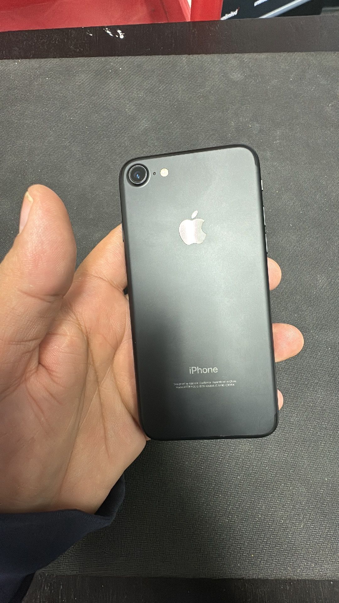 Apple, iPhone 7 32 GB AT&T or cricket wireless only