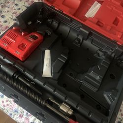 Milwaukee 1 3/4 Rotary Hammer Drill With Charger And 12.0 Battery 