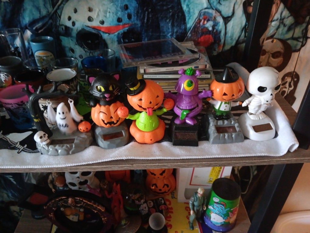 Halloween figures