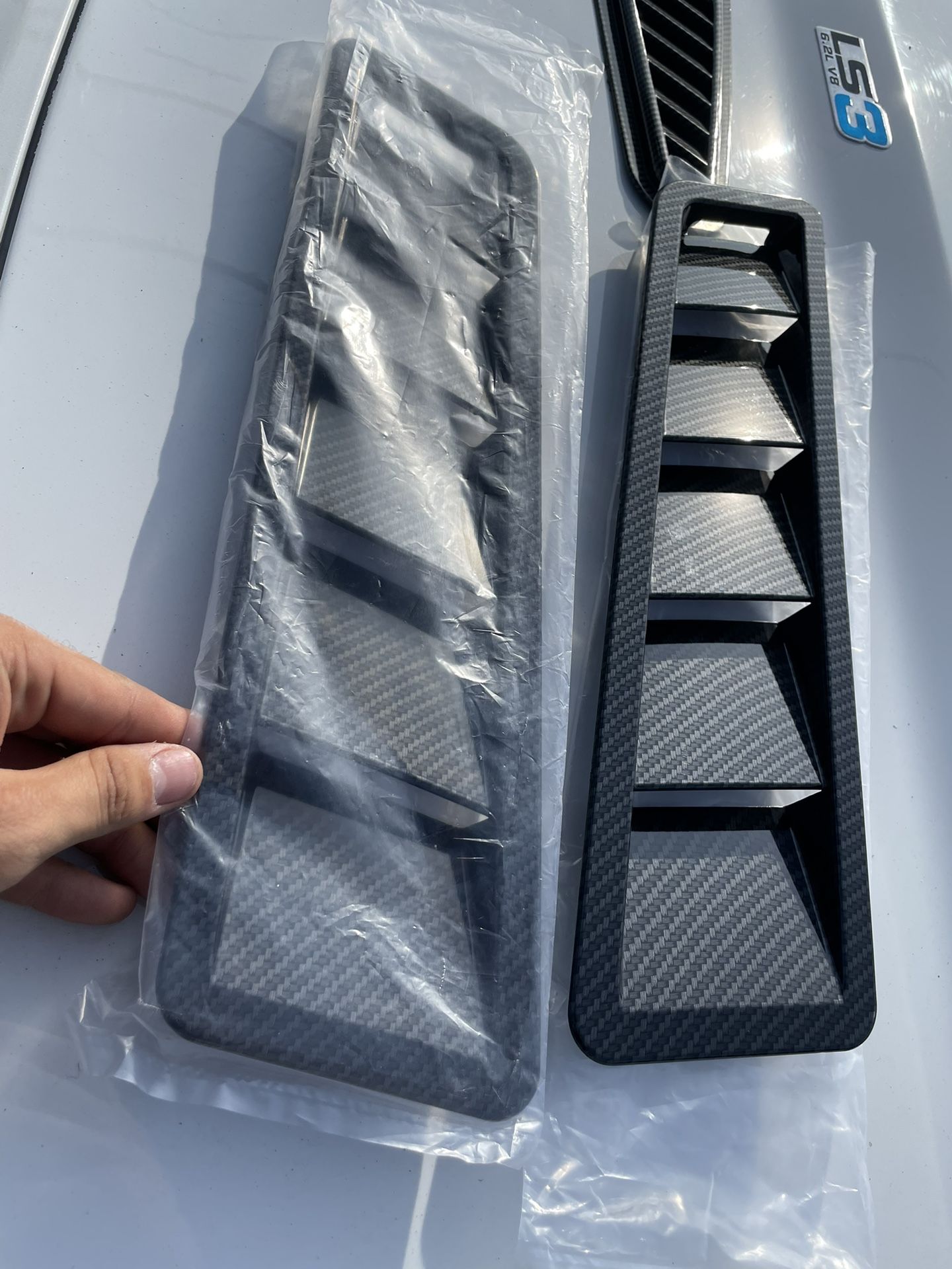 Carbon Fiber Hood Vents 