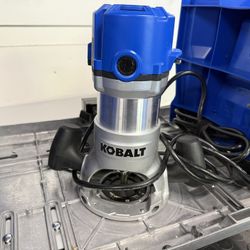 Kobalt 1/4-in and 1/2-in 12 -Amp Fixed Router Like New