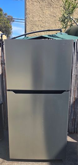 2024 Insignia Refrigerator