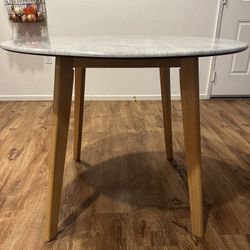Round Dining Table 