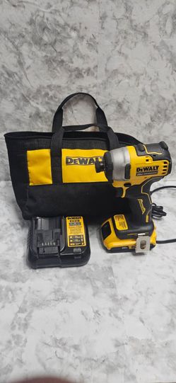DeWalt 20V Brushless Impact Driver Kit