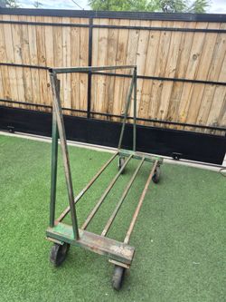 Heavy Duty material handing cart in good condition