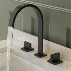 Everstein High Arc Bathroom Faucet 8 In Black Matte New