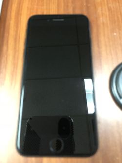 Unlocked Apple iphone 7 jet black 128gb like new