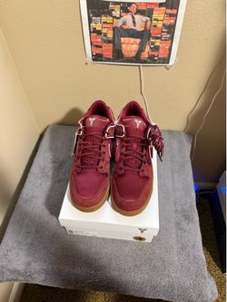 Brand new Kobe Lower Merion HS Dunks size 13 with original box and packaging. Also can show proof of purchase