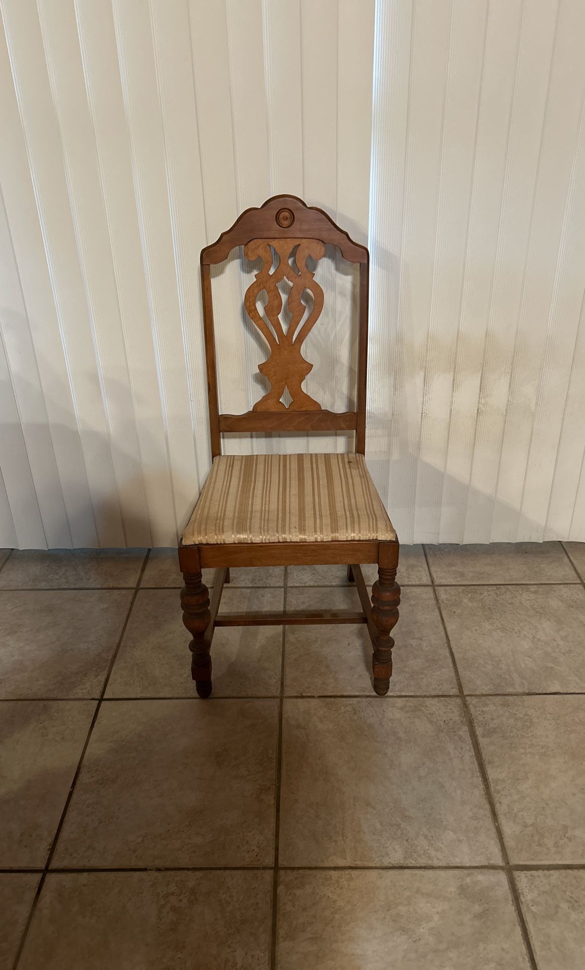 $60 Vintage Dining Chairs 1920’s