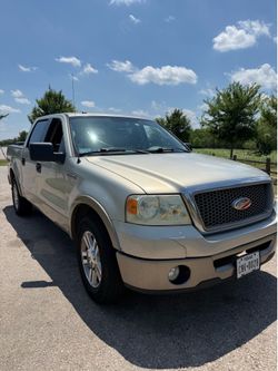 2006 Ford F-150 Súper Crew 5.4 Triton CLEAN  TITLE in hand /No oil leaks / No lights on on the dash /2 previous owner / A/ C working great /No acciden
