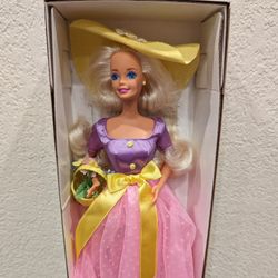Spring Blossom Barbie Avon Special Edition First in Series Avon Exclusive 1995 NIB 15201 Blonde NRFB