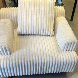 Cream Ribbed Plush Chair and a Half