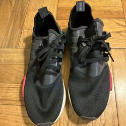 Selling addidas nmd boost r1 mens size 9 no box