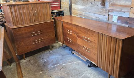 FREE DELIVERY! Mid-Century Dresser Set