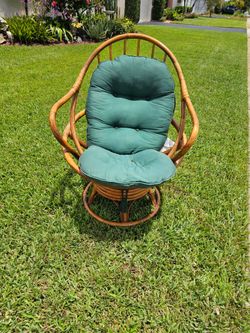 Bamboo Swival Chair