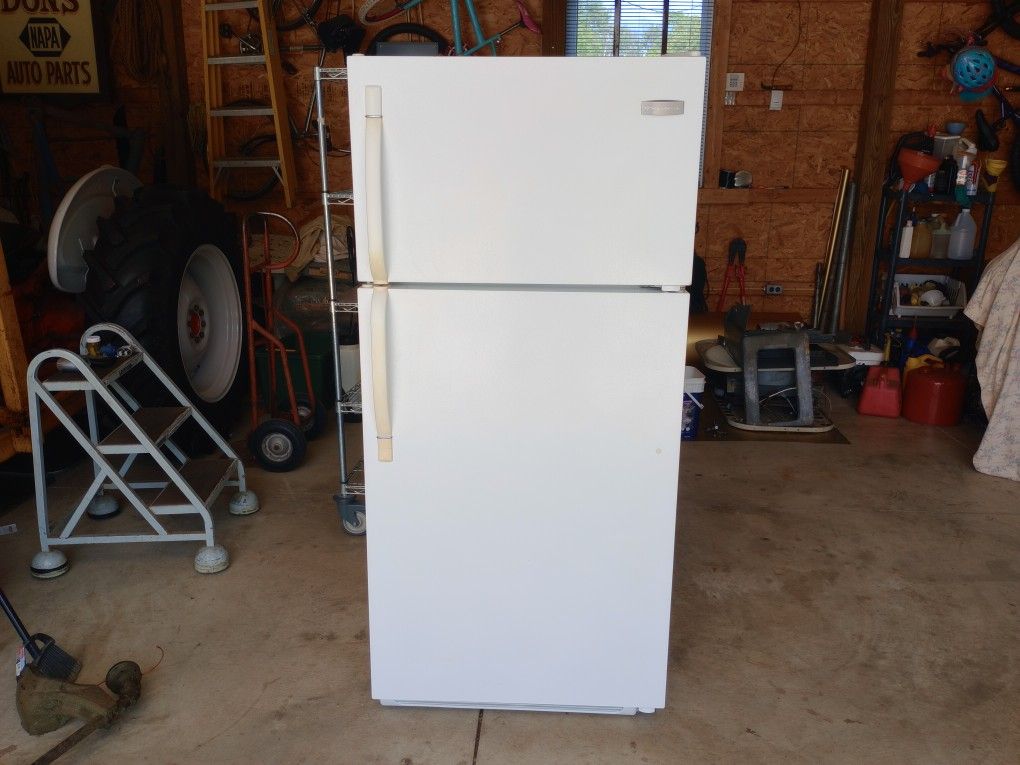Frigidaire Refrigerator