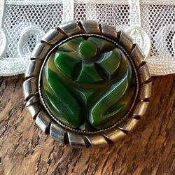 UNIQUE 30’s Art Deco Carved Marbled Green Bakelite & Chrome pin, brooch