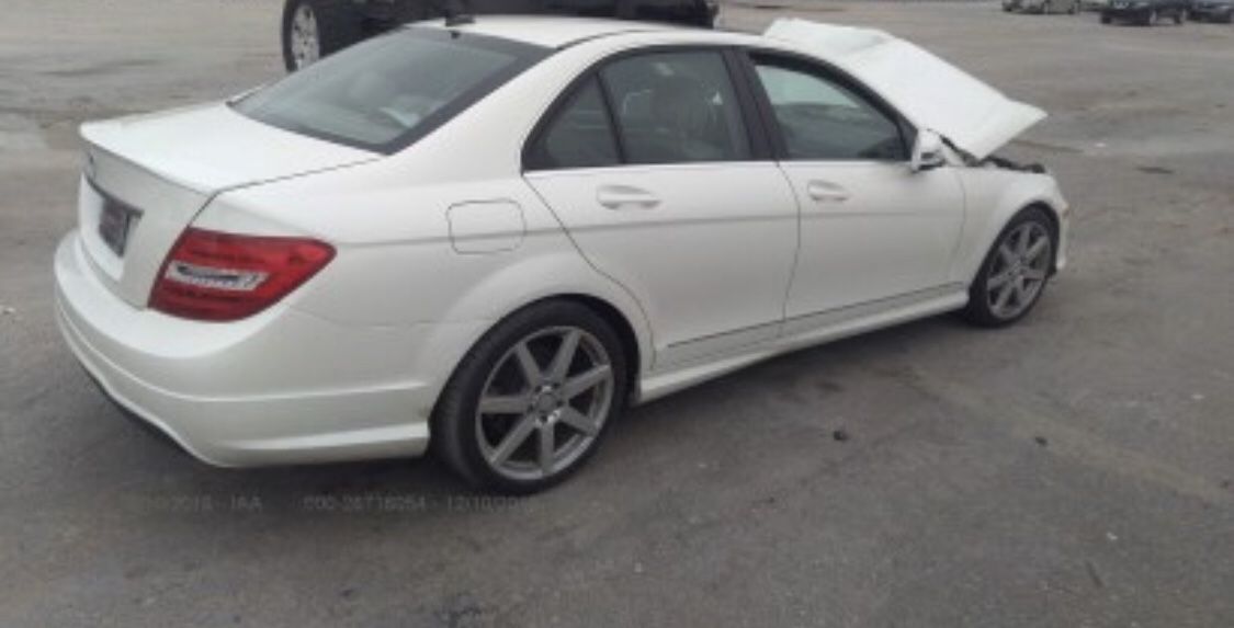 2013 Mercedes c250 parting out