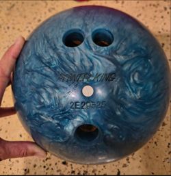 Blue 8lb. Power King Bowling Ball - Excellent Shape