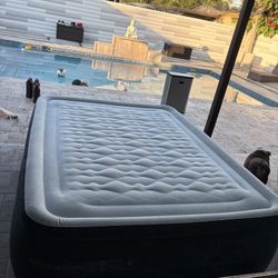 Air Mattress 