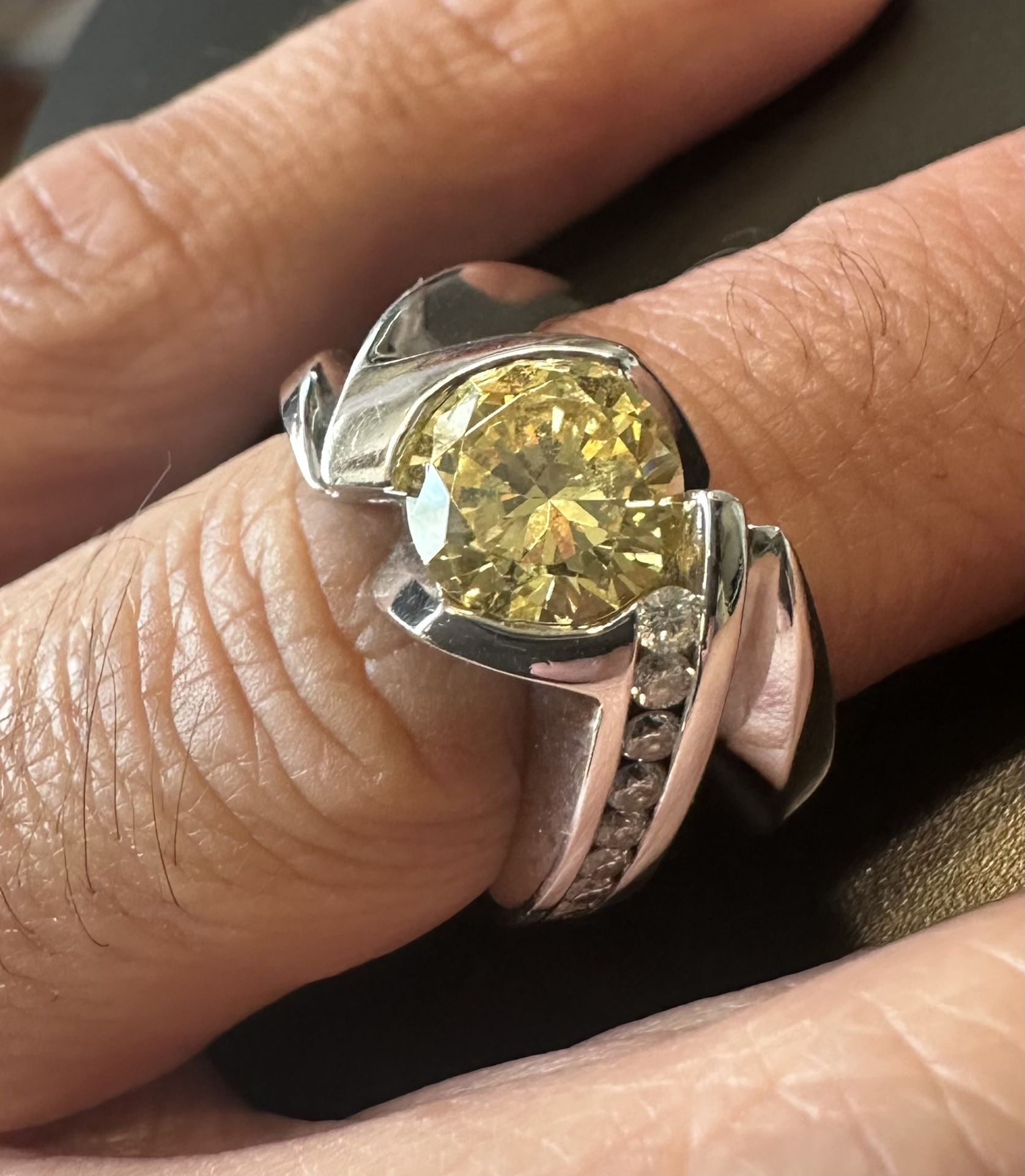 18k With Gold And Diamonds W/Yellow Bright Center Stone Designers Ring 