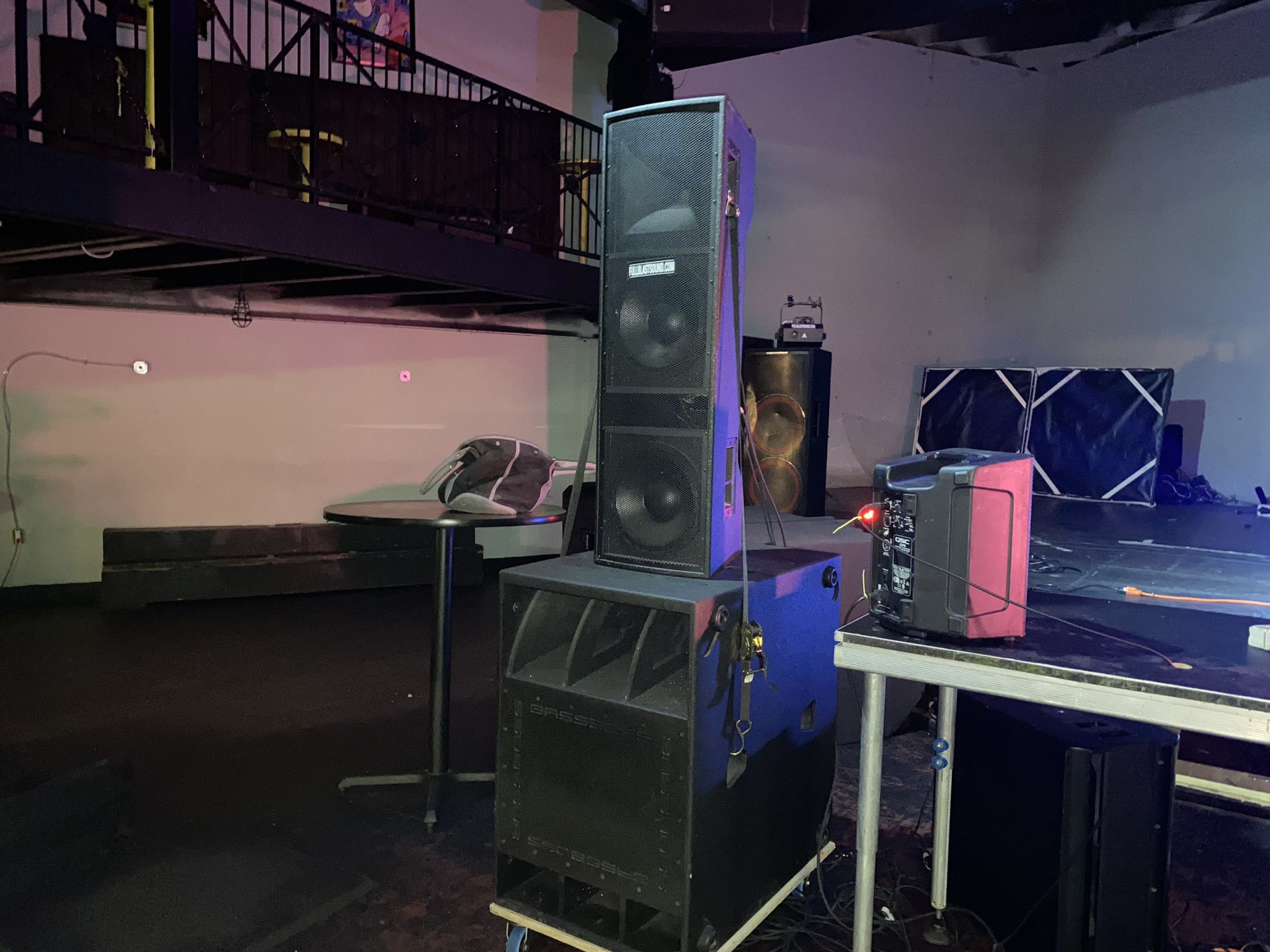 Nightclub sound system for sale with lights