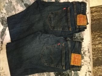 32x32 Mens Jeans  Levi's - 2 Pairs