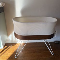 Snoo Bassinet by Happiest Baby