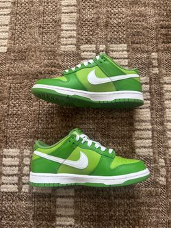 Nike dunk low chlorophyll