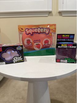 NeeDoh and Squeeezy set
