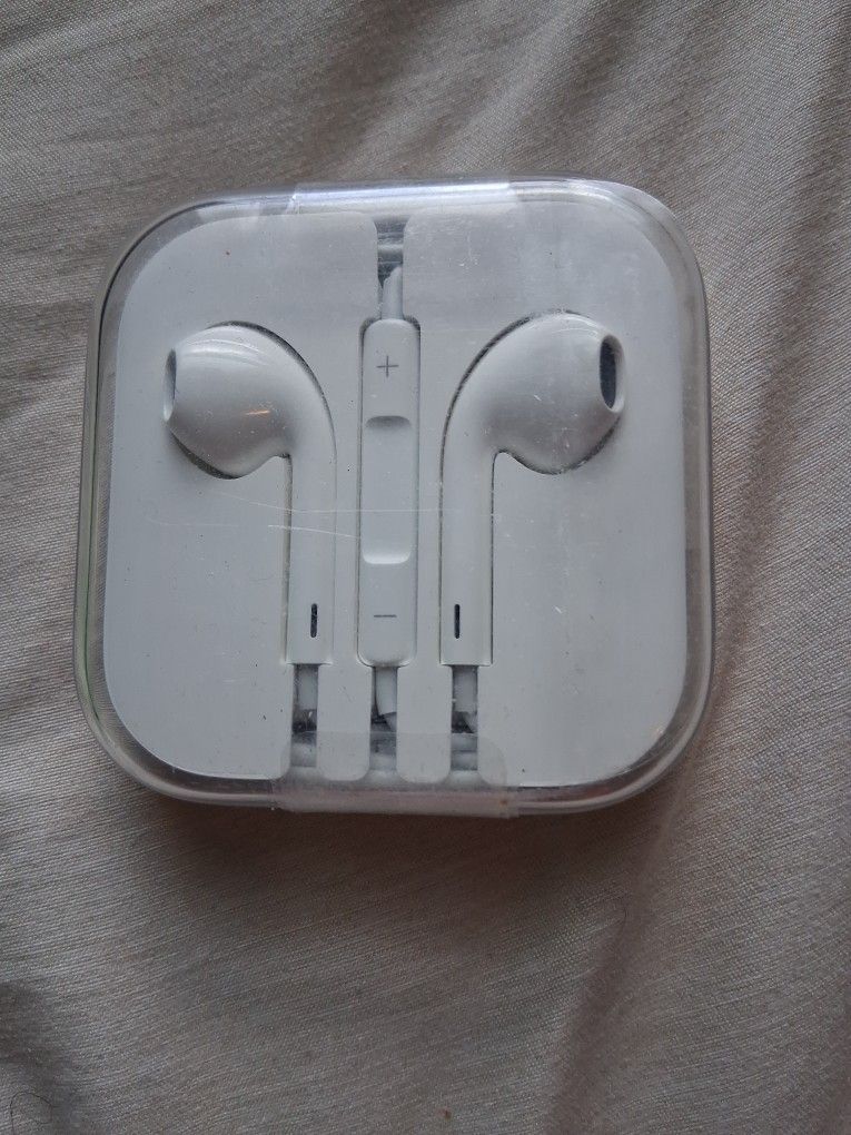 Earbuds