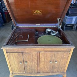 Antique Victrola Record Player / Phonograph – Victor Talking Machine Co.