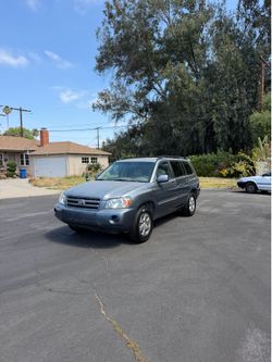 2006 Toyota Highlander clean title one owner