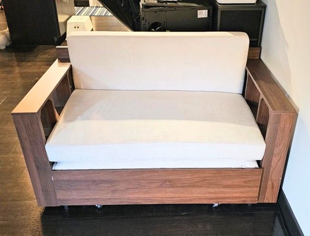 3 in 1 convertible sleeper love seat couch( 2 seater)