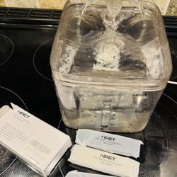 NPet Pet Cat Dog Water Fountain $20 - Comes with 4 New Filters 